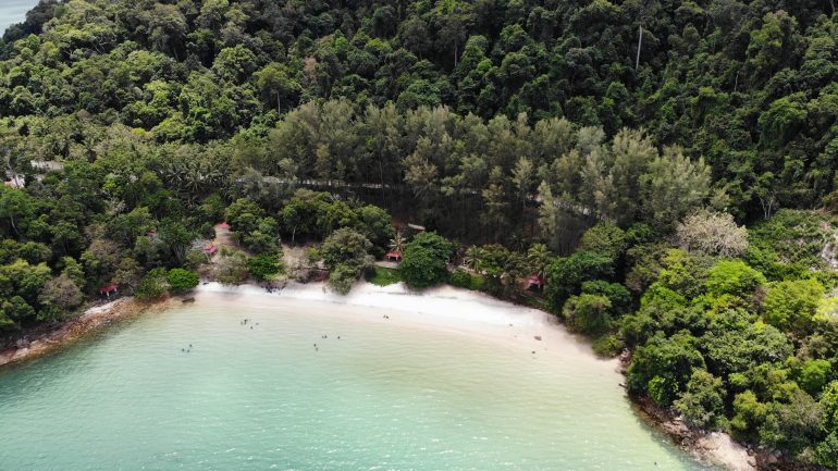 Plage déserte en Malaisie