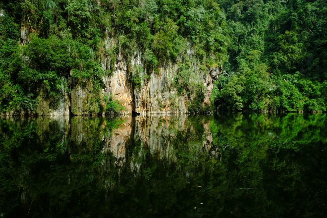 Visiter Ipoh avec un guide : le Mirror Lake Excursion Ipoh pour visiter le Mirror Lake